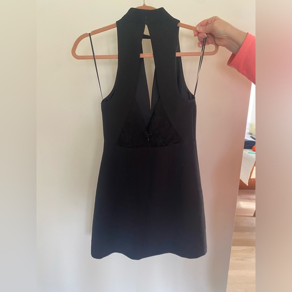 Express cutout halter dress with lace back - Picture 2 of 4